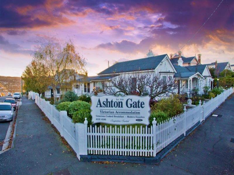 Ashton Gate Guest House 朗塞斯顿 外观 照片